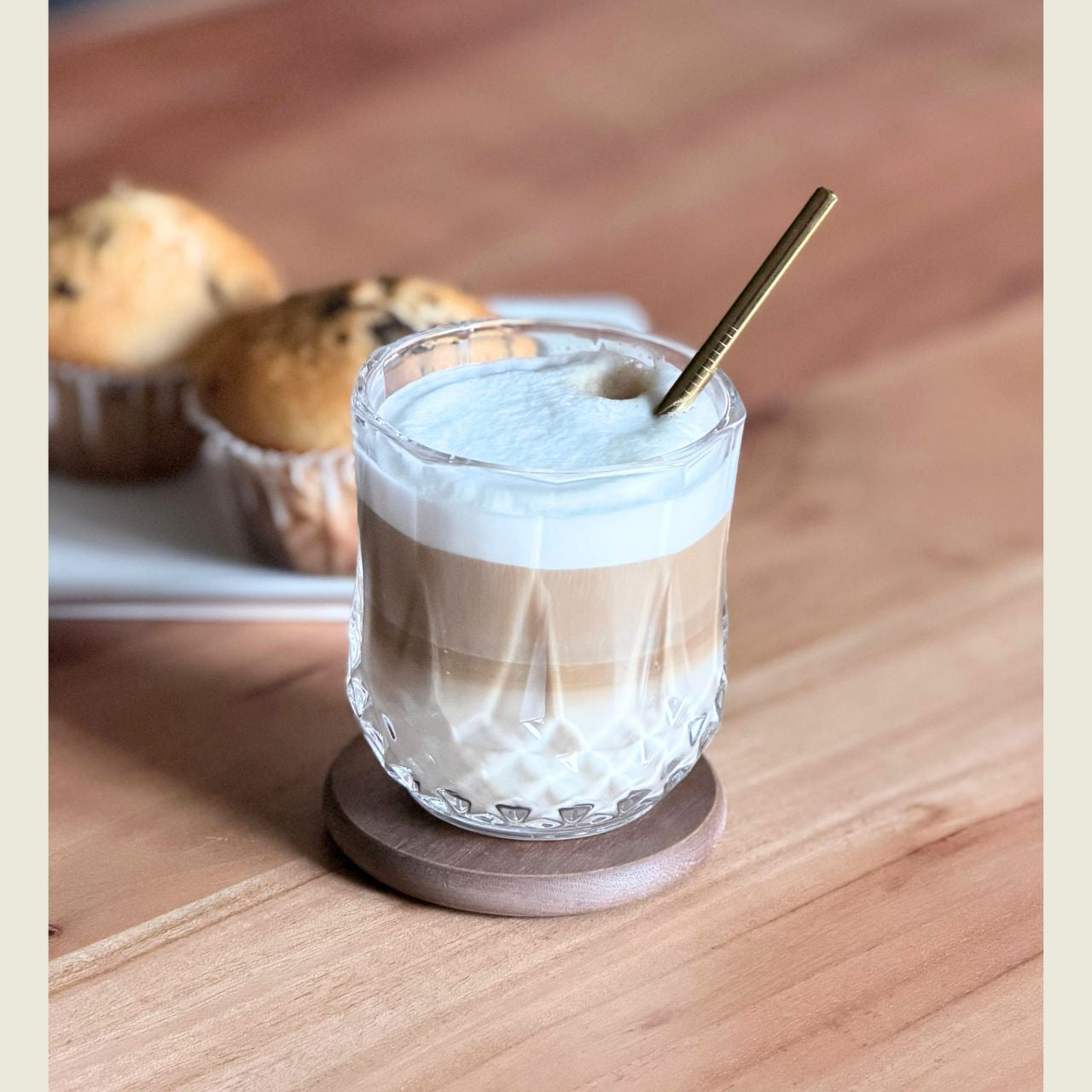 Verschiedene Trinkgläser in Vintage-Optik als Kollektion