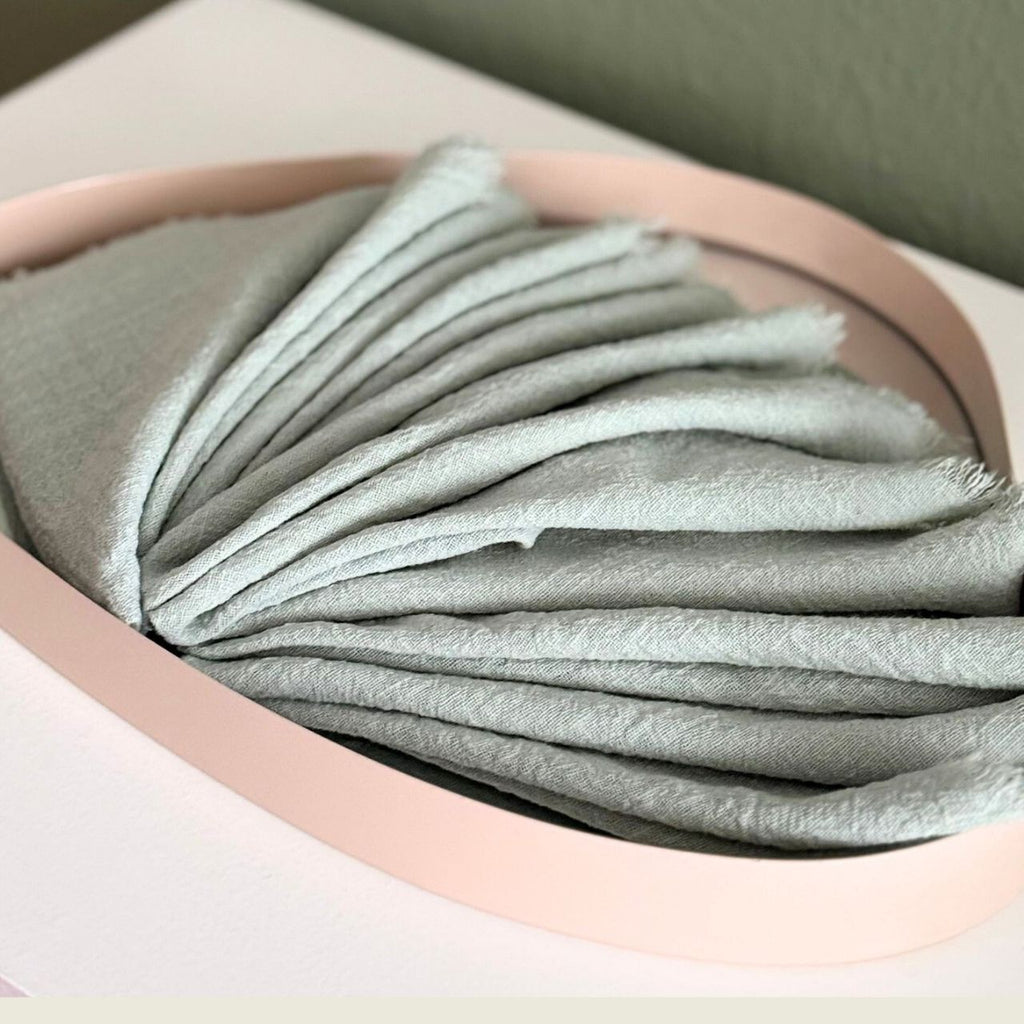 Mira Musselin Serviette in Mint – luftiger, natürlicher Stoff