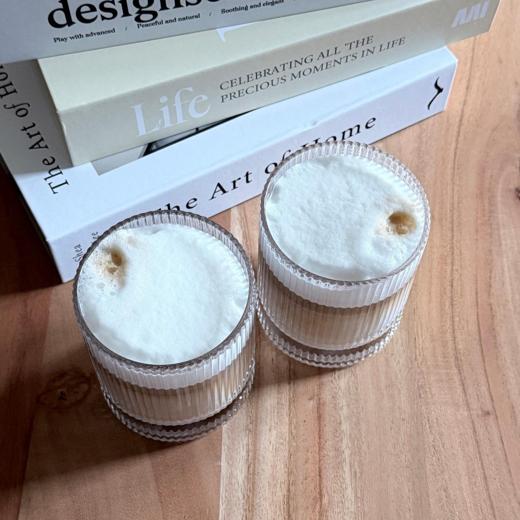 Riva Trinkglas gerillt mit kaffee von oben
