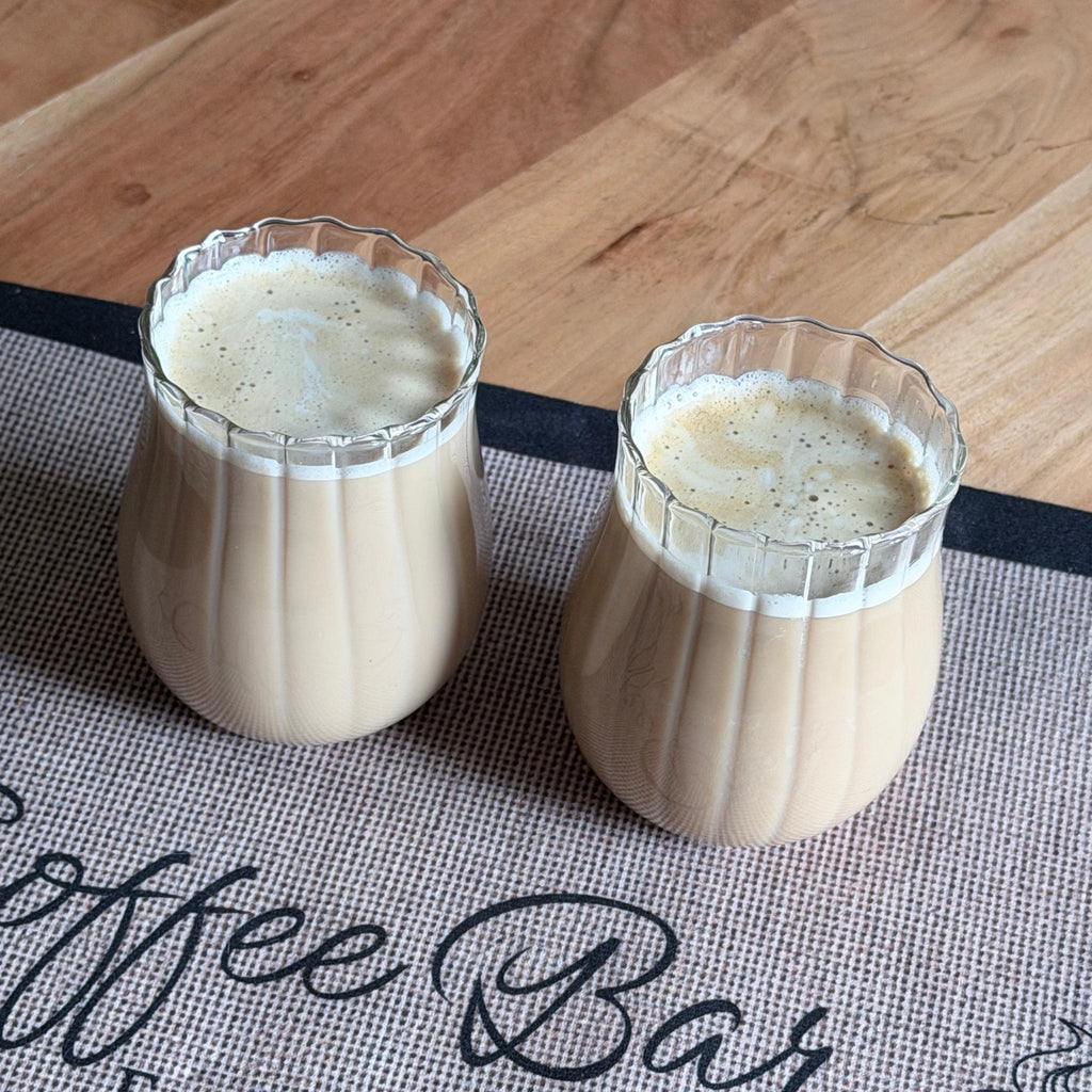Tulia trinkglas mit Kaffee von oben