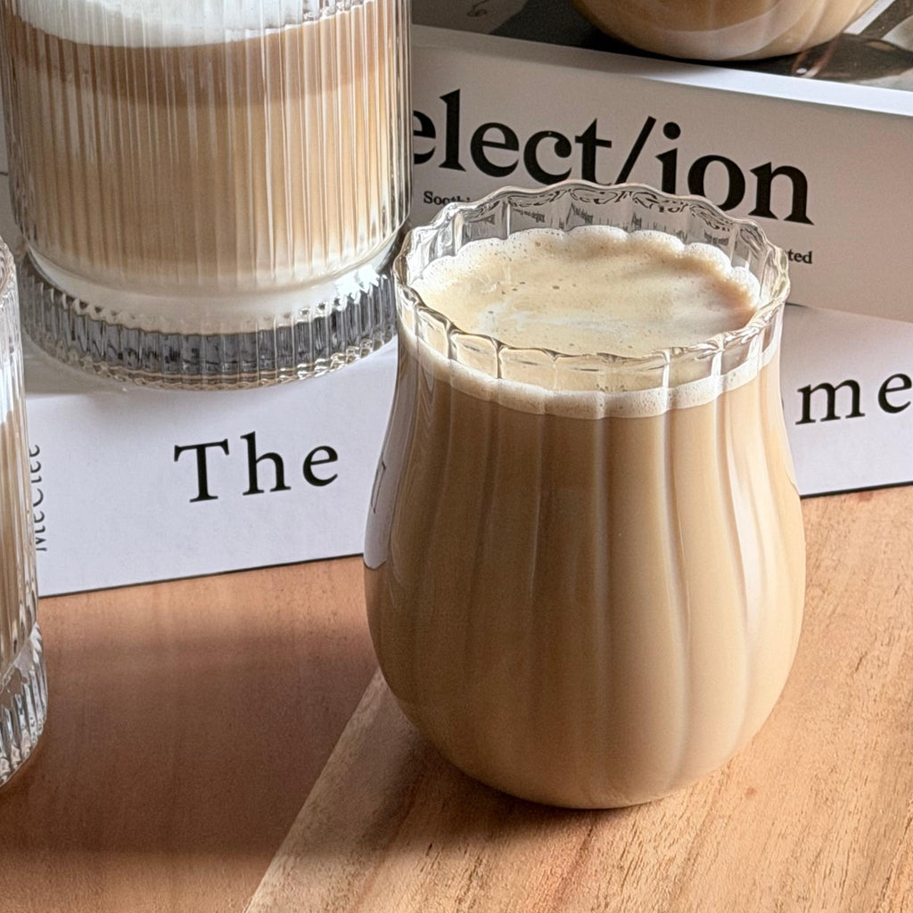Tulia trinkglas mit Kaffee wellig