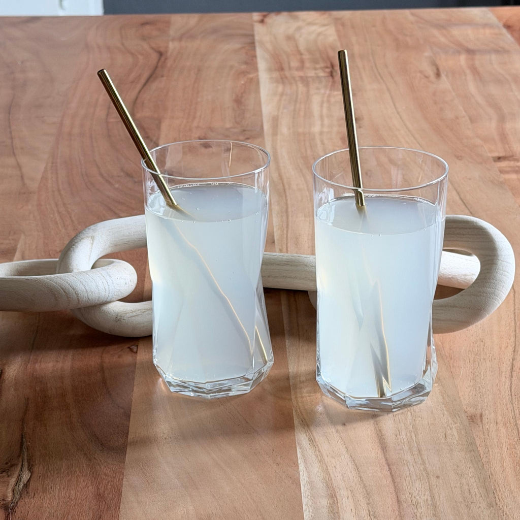 Varo Trinkglas Produktbild nah mit getränk